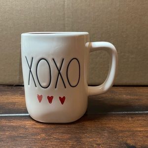 Rae Dun XOXO mug